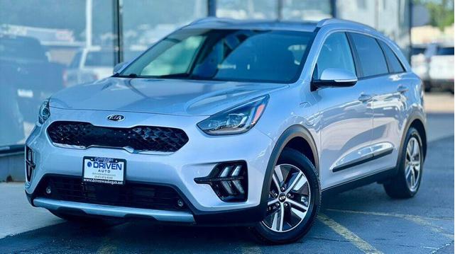 Photo of 2020 Silky Silver Kia Niro Plug-In Hybrid