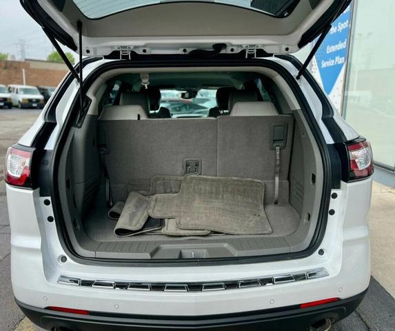 Photo of 2017 Summit White Chevrolet Traverse