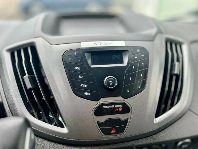 Photo of 2017 Oxford White Ford Transit-250