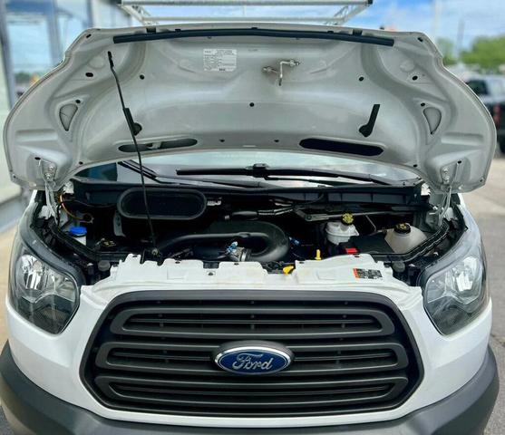 Photo of 2017 Oxford White Ford Transit-250