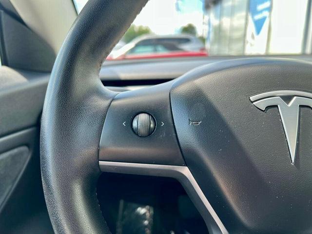 Photo of 2020 Midnight Silver Metallic Tesla Model 3