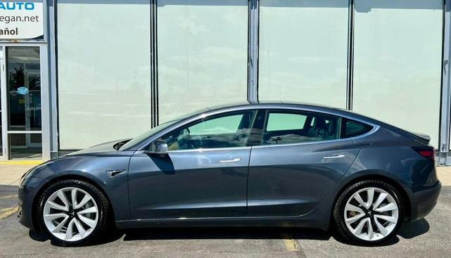 Photo of 2020 Midnight Silver Metallic Tesla Model 3