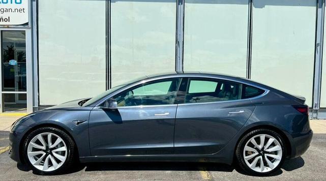 Photo of 2020 Midnight Silver Metallic Tesla Model 3