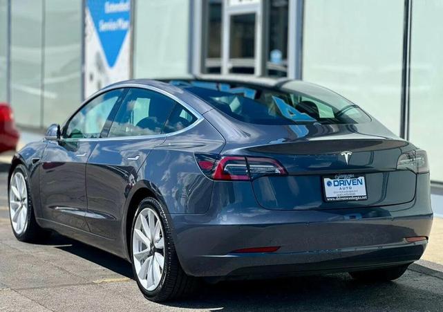Photo of 2020 Midnight Silver Metallic Tesla Model 3