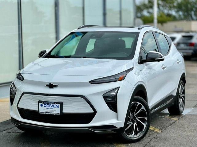 Photo of 2022 Summit White Chevrolet Bolt EUV