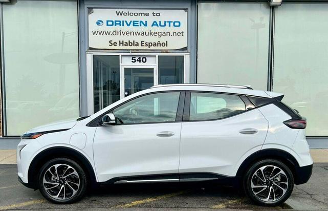 Photo of 2022 Summit White Chevrolet Bolt EUV