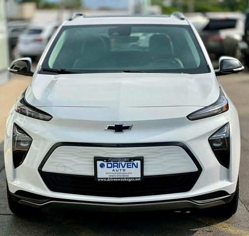 Photo of 2022 Summit White Chevrolet Bolt EUV
