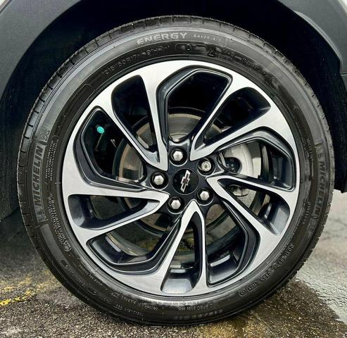 Photo of 2022 Summit White Chevrolet Bolt EUV