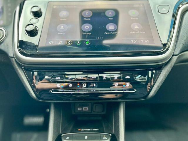 Photo of 2022 Summit White Chevrolet Bolt EUV