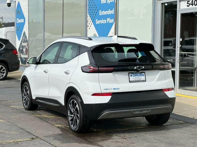 Photo of 2022 Summit White Chevrolet Bolt EUV