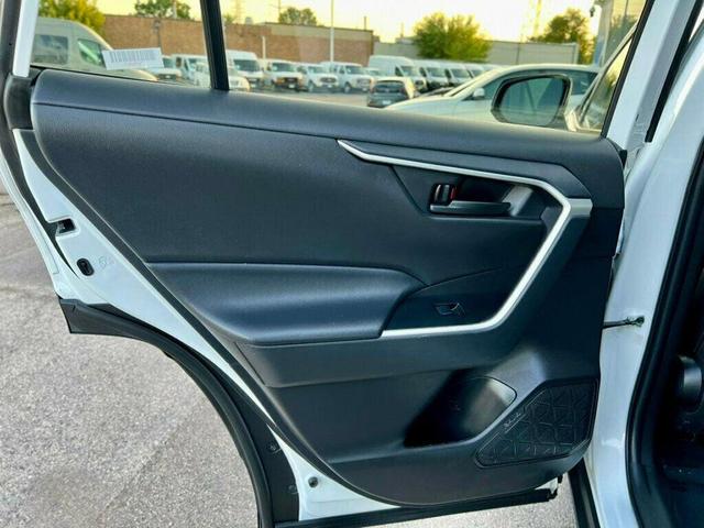 Photo of 2024 Ice Cap Toyota RAV4