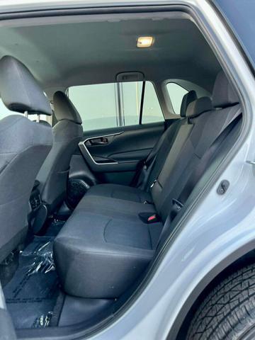 Photo of 2024 Ice Cap Toyota RAV4