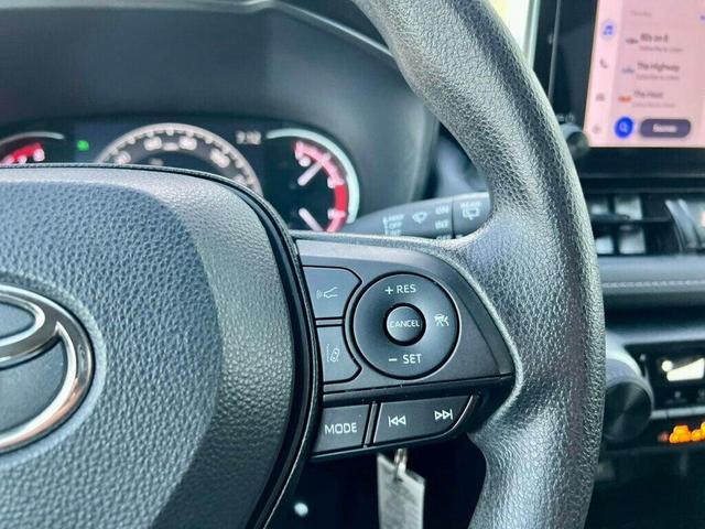 Photo of 2024 Ice Cap Toyota RAV4