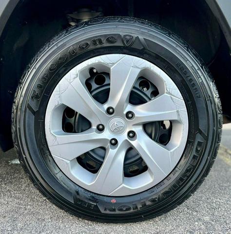 Photo of 2024 Ice Cap Toyota RAV4