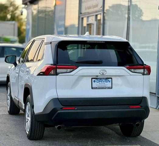 Photo of 2024 Ice Cap Toyota RAV4