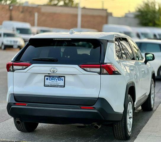 Photo of 2024 Ice Cap Toyota RAV4