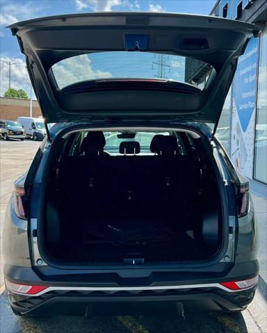 Photo of 2022 Amazon Gray Hyundai TUCSON
