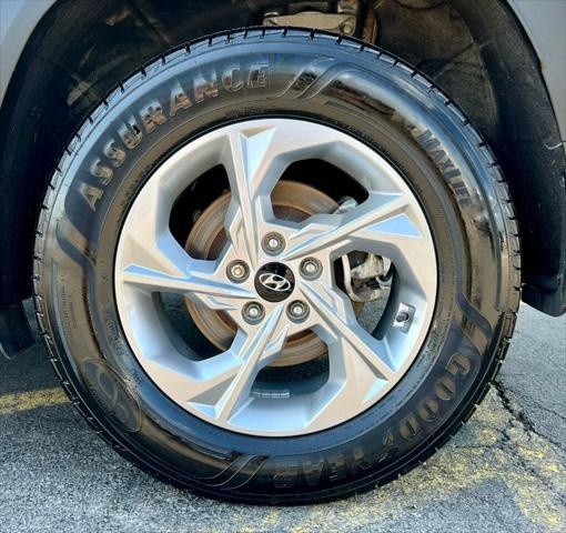 Photo of 2022 Amazon Gray Hyundai TUCSON