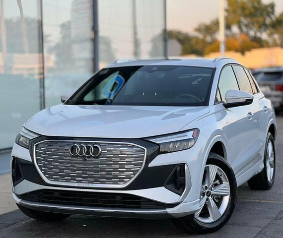 Photo of 2024 Glacier White Metallic Audi Q4 e-tron
