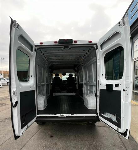 Photo of 2022 Bright White Clearcoat RAM ProMaster 2500