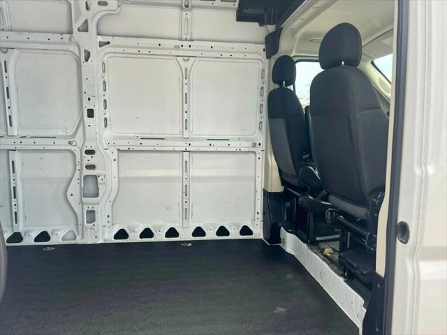 Photo of 2022 Bright White Clearcoat RAM ProMaster 2500