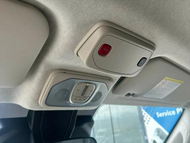 Photo of 2022 Bright White Clearcoat RAM ProMaster 2500