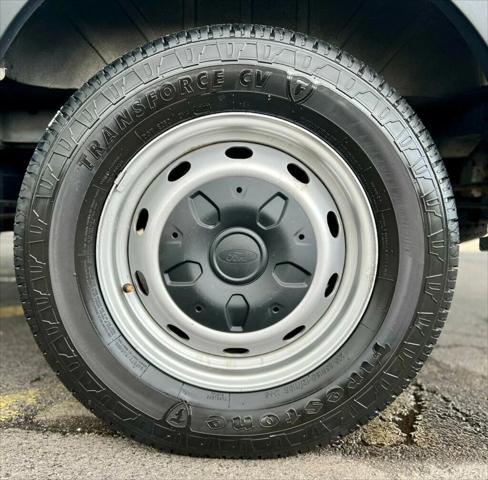 Photo of 2017 Oxford White Ford Transit-150