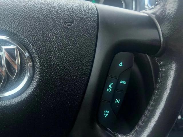 Photo of 2016 White Frost Tricoat Buick Enclave