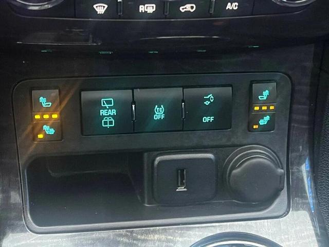 Photo of 2016 White Frost Tricoat Buick Enclave