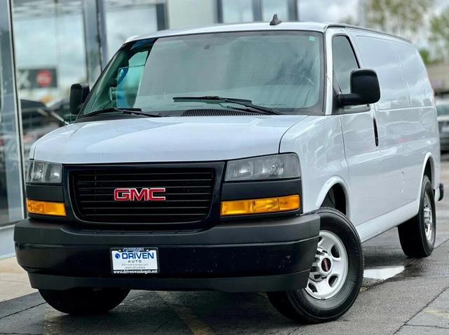 Photo of 2018 Summit White GMC Savana 3500