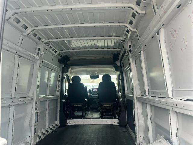 Photo of 2023 Bright White Clearcoat RAM ProMaster 2500