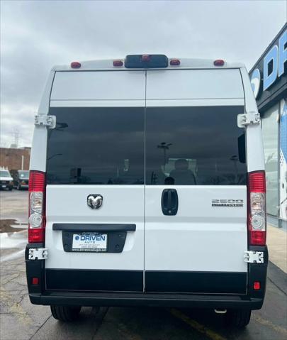 Photo of 2023 Bright White Clearcoat RAM ProMaster 2500