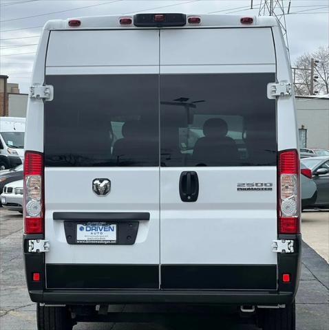 Photo of 2023 Bright White Clearcoat RAM ProMaster 2500