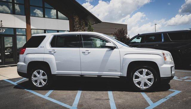 Photo of 2017 Quicksilver Metallic GMC Terrain