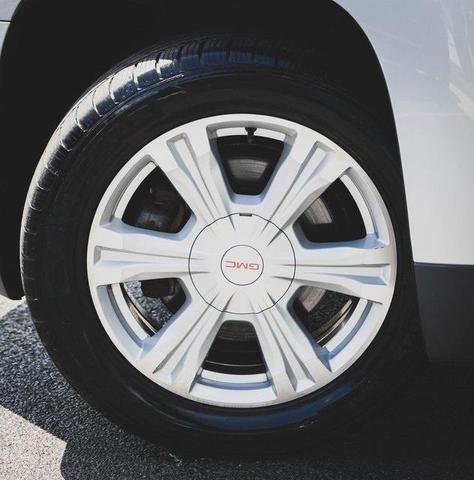 Photo of 2017 Quicksilver Metallic GMC Terrain
