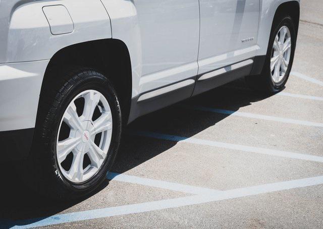 Photo of 2017 Quicksilver Metallic GMC Terrain