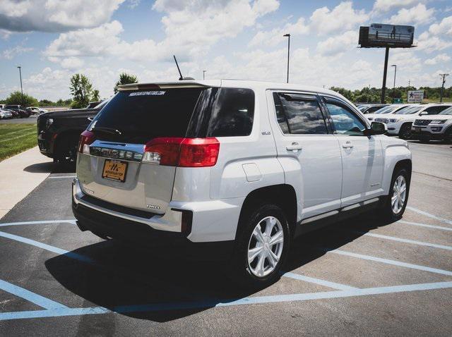 Photo of 2017 Quicksilver Metallic GMC Terrain