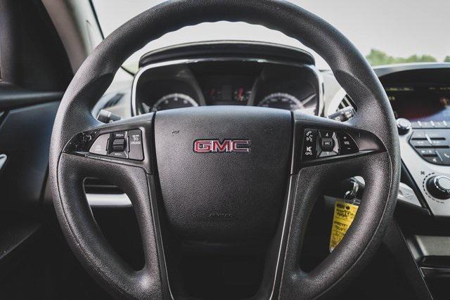 Photo of 2017 Quicksilver Metallic GMC Terrain