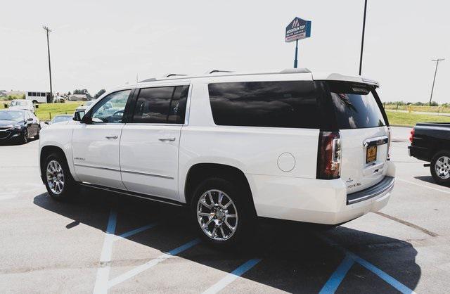 Photo of 2017 White Frost Tricoat GMC Yukon XL
