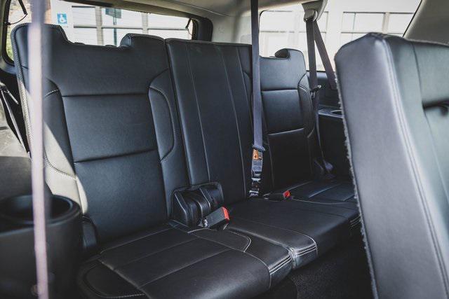 Photo of 2017 White Frost Tricoat GMC Yukon XL