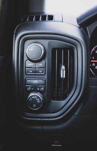 Photo of 2019 Summit White Chevrolet Silverado 1500