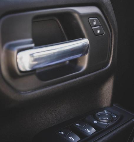 Photo of 2019 Summit White Chevrolet Silverado 1500