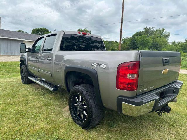 Photo of 2014 Graystone Metallic Chevrolet Silverado 2500