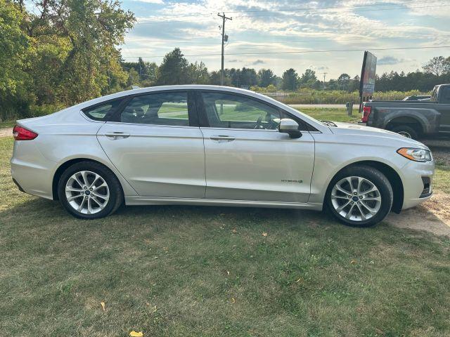 Photo of 2019 Ingot Silver Metallic Ford Fusion Hybrid