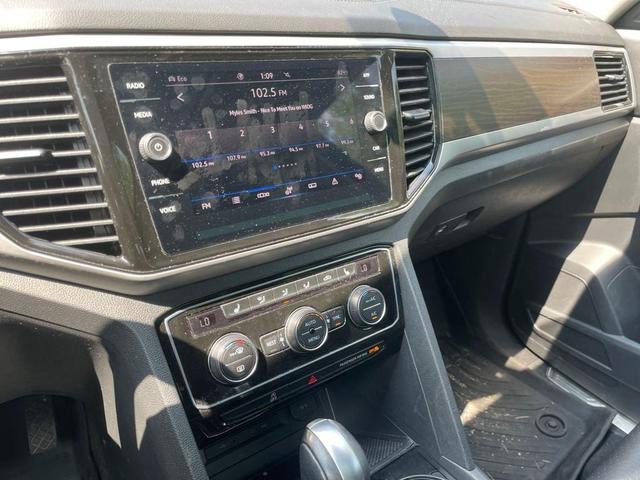 Photo of 2023 Deep Black Pearl Volkswagen Atlas