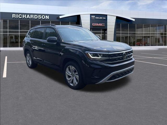 Photo of 2023 Deep Black Pearl Volkswagen Atlas