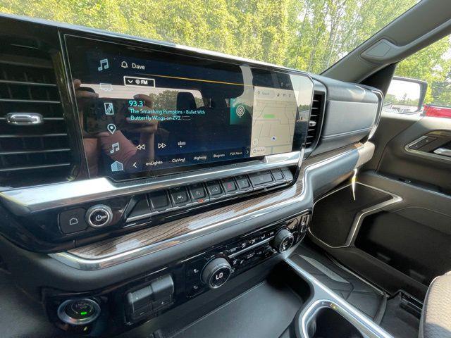 Photo of 2023 Glacier Blue Metallic Chevrolet Silverado 1500