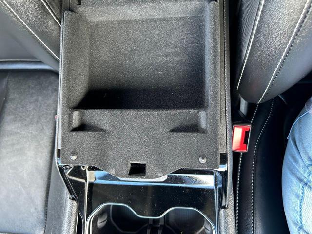 Photo of 2022 Bright White Clearcoat Jeep Grand Cherokee