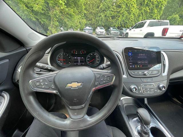 Photo of 2023 Mineral Gray Metallic Chevrolet Malibu