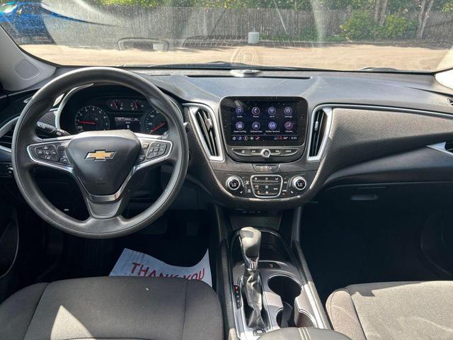 Photo of 2023 Mineral Gray Metallic Chevrolet Malibu